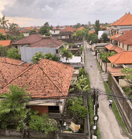 サヌールの街並み